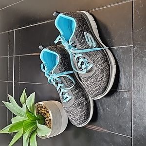 Skechers Lite-Weight Sneakers